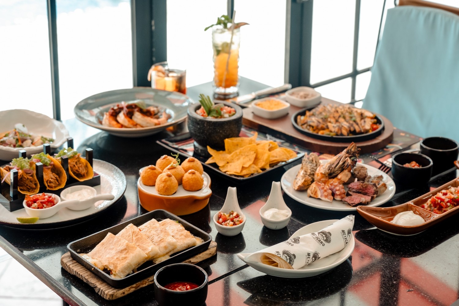 Saturday pool buffet at Mexicano Restaurante Auténtico near BTS Asok in Sukhumvit Bangkok