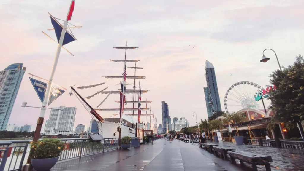 Rembrandt Hotel Bangkok – ideal base to explore Asiatique riverside shopping and dining