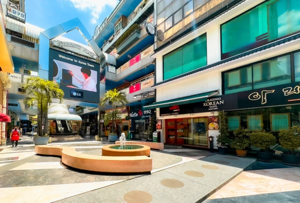 Rembrandt Hotel Bangkok – walking distance to Korean Town, Sukhumvit.