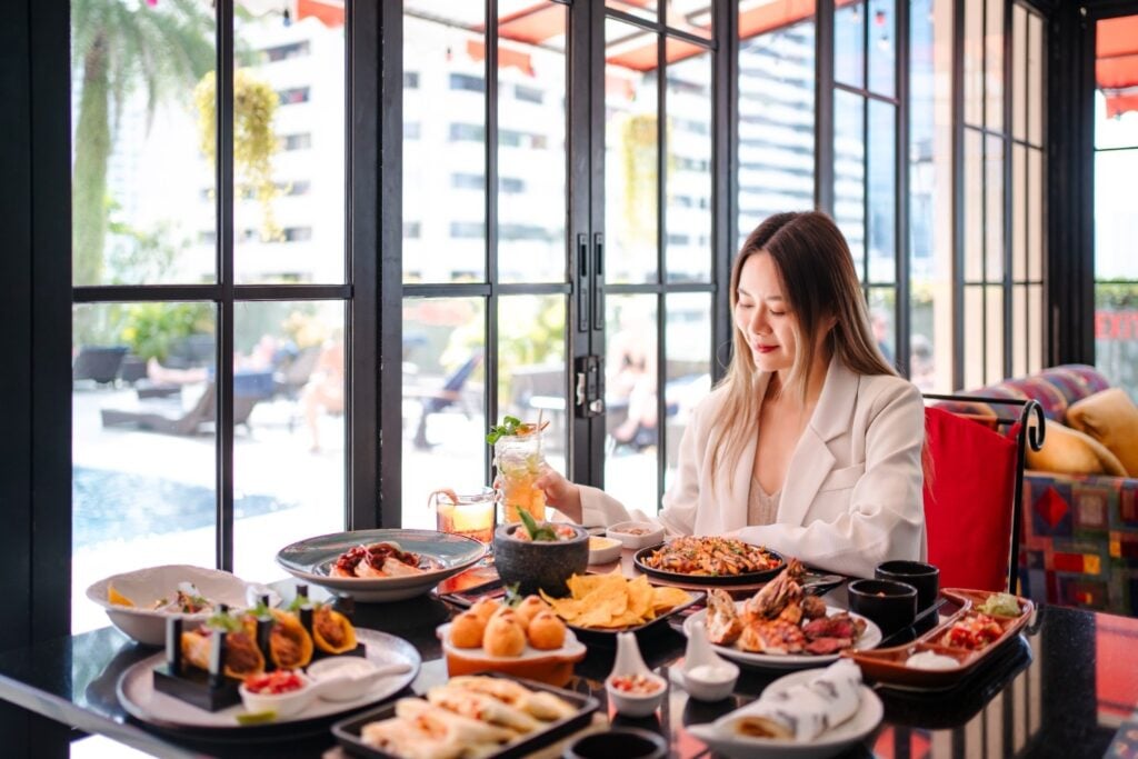 Saturday pool buffet at Mexicano Restaurante Auténtico near BTS Asok in Sukhumvit Bangkok