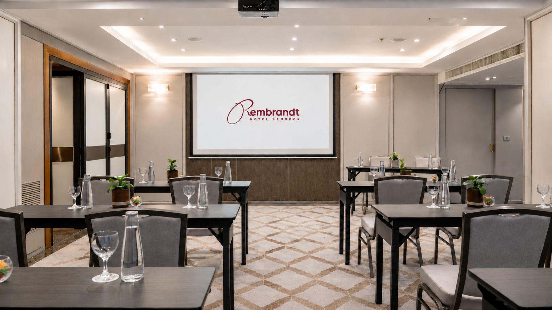 Rembrandt Hotel Bangkok_Picasso Room_Classroom