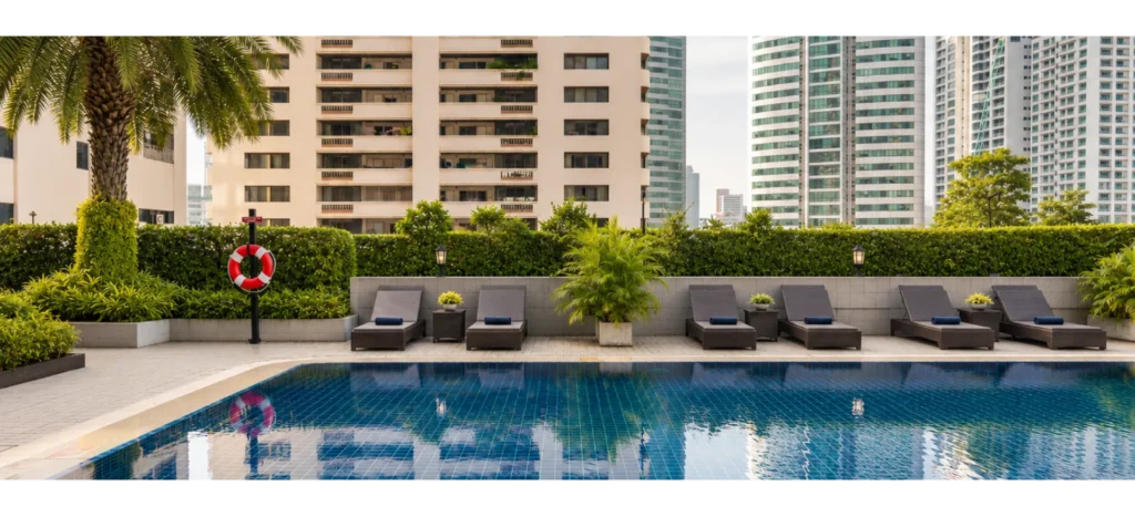 Rembrandt Hotel Bangkok_Swimming Pool