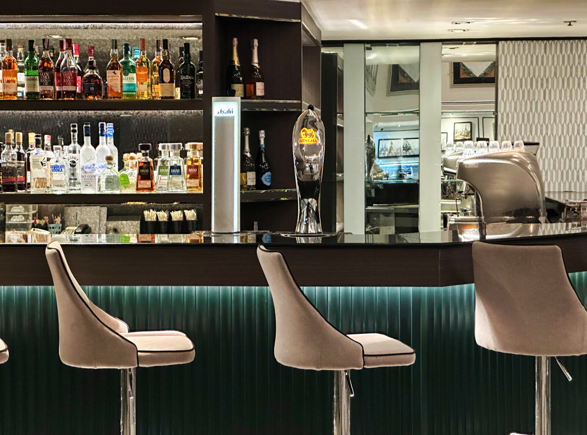 Rembrandt-Lobby Bar-2