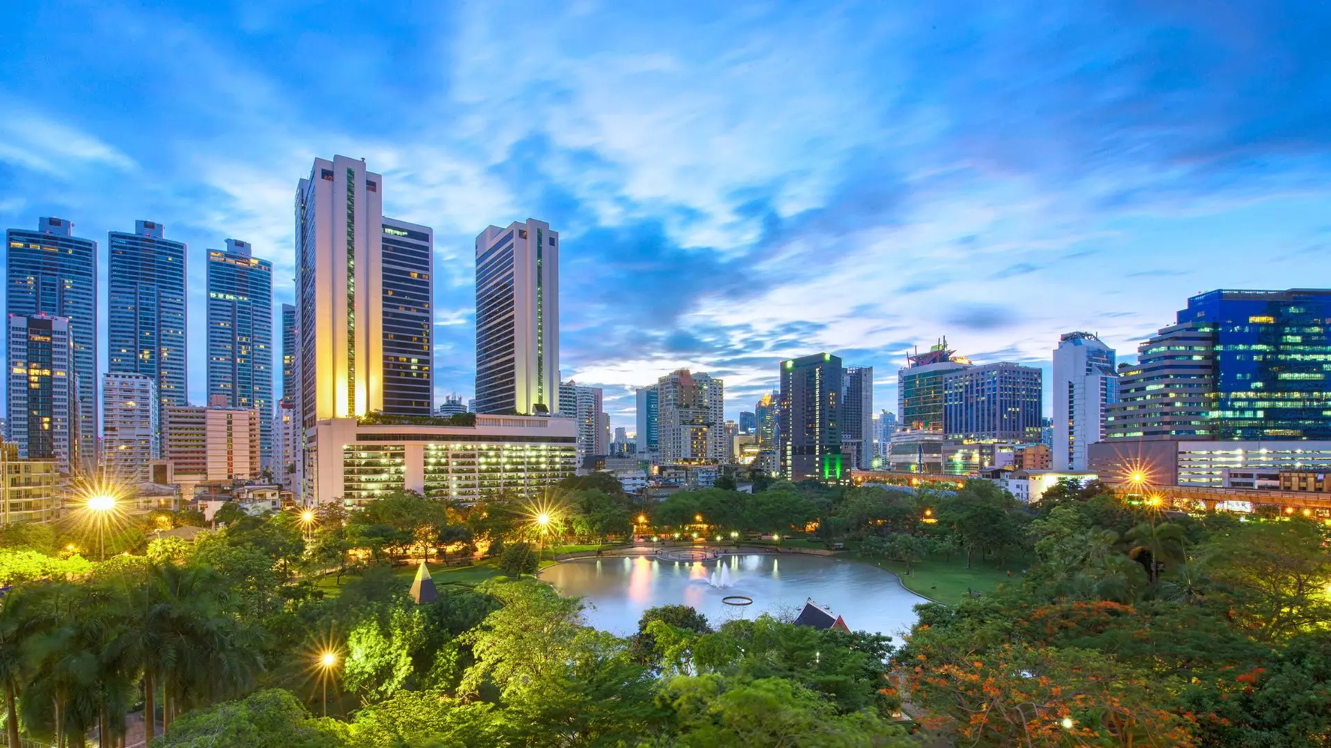 Benjasiri Park