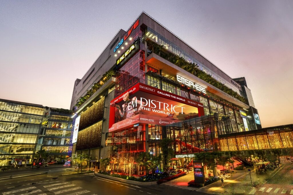 UOB Live_ BTS Phrom Phong Station_ Emshere_EmDistrict_Emphorium