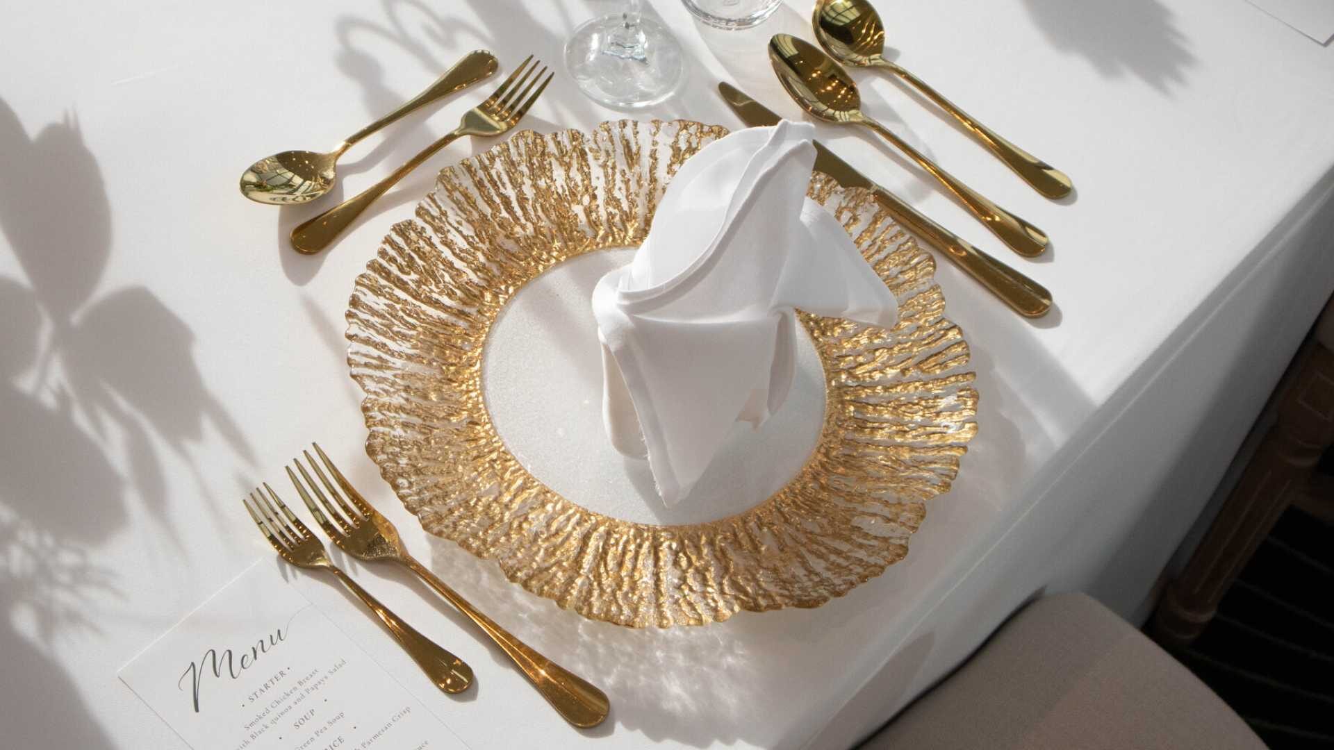 Destination wedding ceremony in Thailand with tropical atmosphere