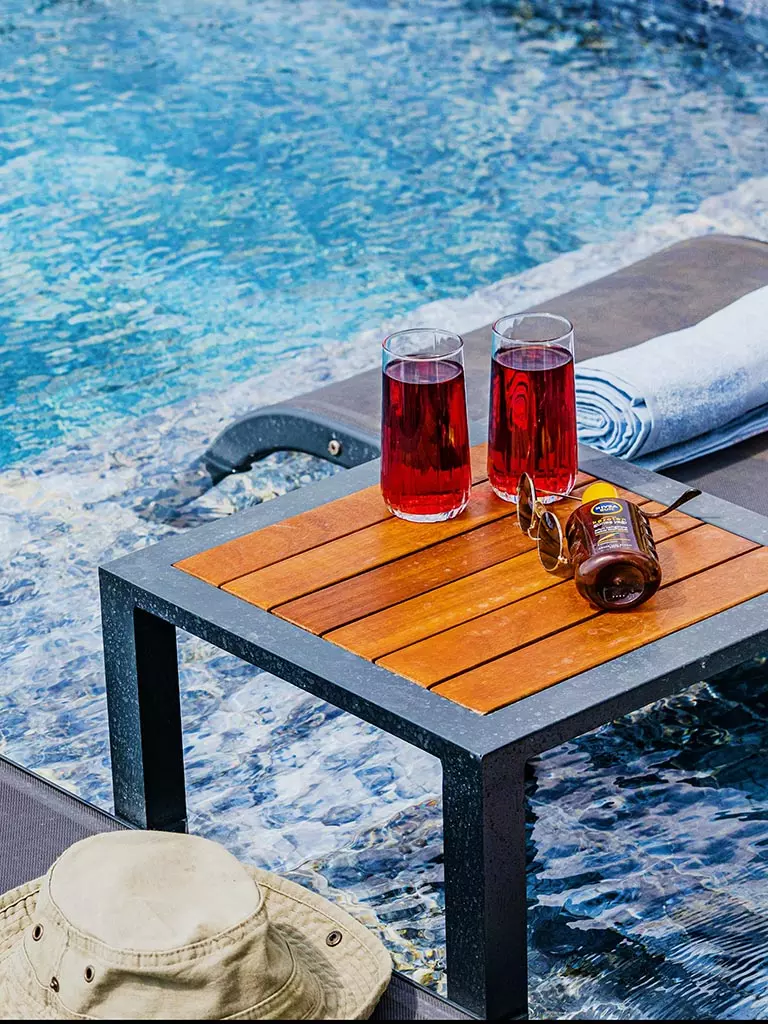 Rembrandt - pool drinks