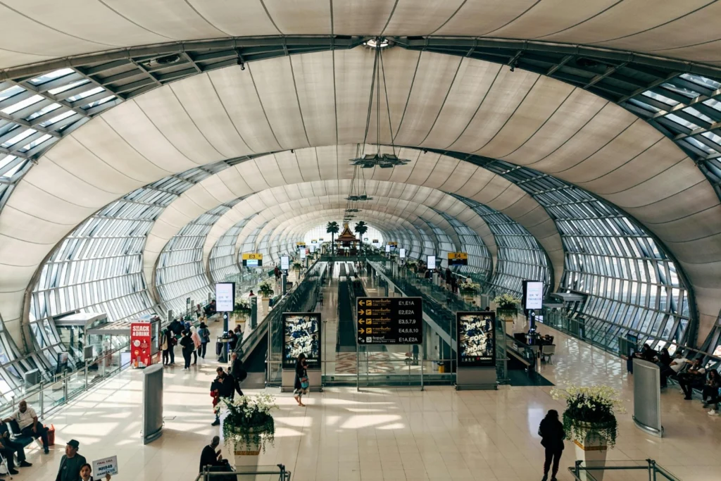 Rembrandt Hotel Bangkok – easy access to Suvarnabhumi Airport via BTS and Airport Rail Link