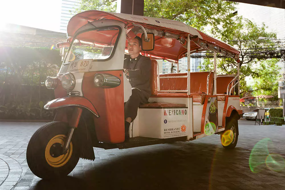 tuktuk-01